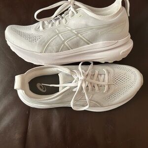 ASICS GEL-KAYANO 31 / size w 9.5